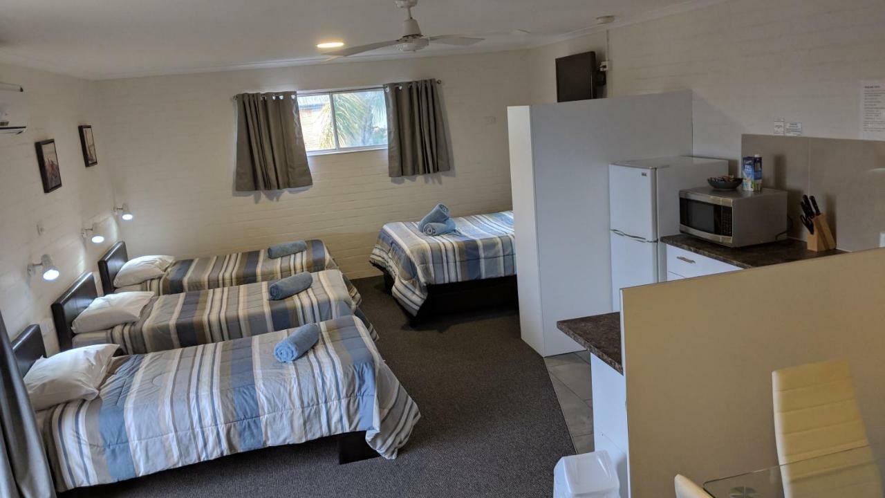Harrington Village Motel Manning Point ภายนอก รูปภาพ
